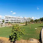 Aranya - Pool, Gym And Co-working Space Apartmán