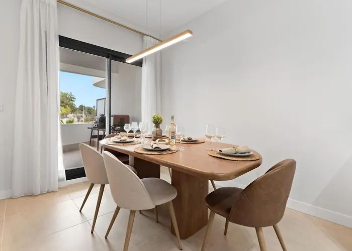 Aranya - Pool, Gym And Co-working Space Apartment *