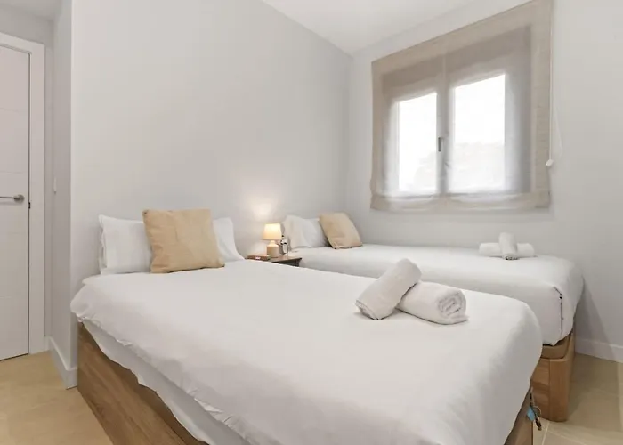 Aranya - Pool, Gym And Co-working Space Apartment